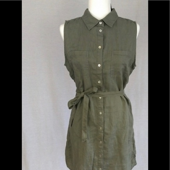 Adrienne Vittadini Dresses & Skirts - Button front dress